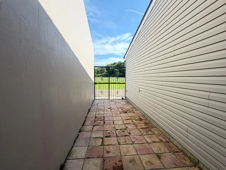 204 Dublin Cir #A — Photo 28