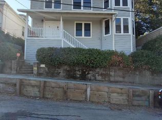 663 Winslow St, Crockett, CA 94525