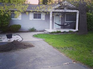 880 Pontiac Dr, Lake Orion, MI