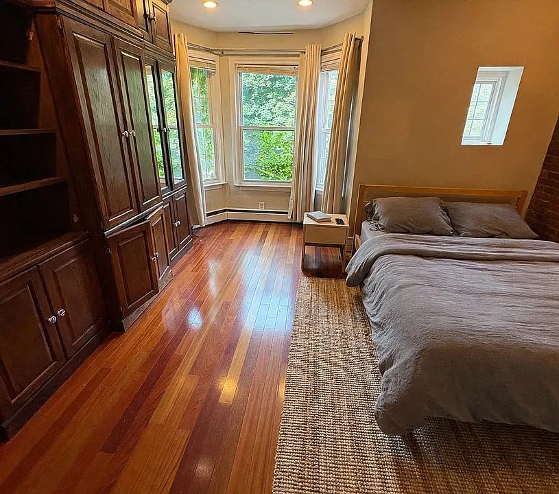 22 Warwick St #1