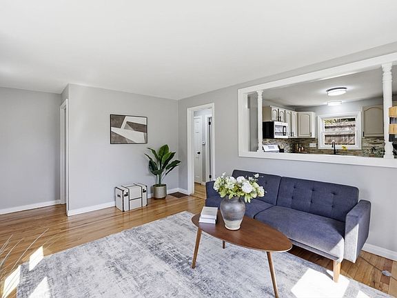 4th image of 118 Surrey Rd