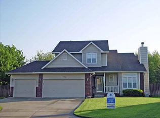 1494 Boxwood Ln, Haysville, KS 67060