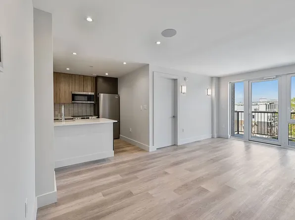2605 Snyder Avenue image 1 of 4