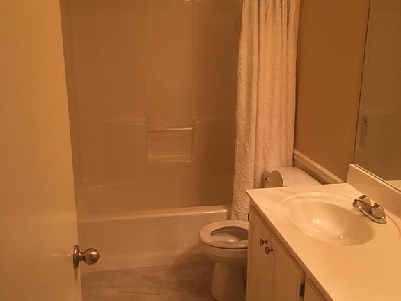4th image of 2921 Rockbridge Rd