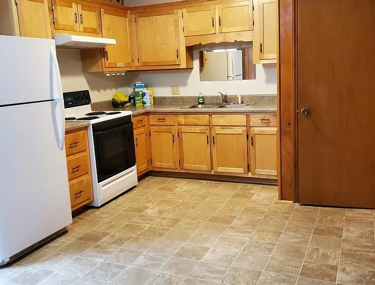 205 Clearview Dr NE #3 — Photo 3