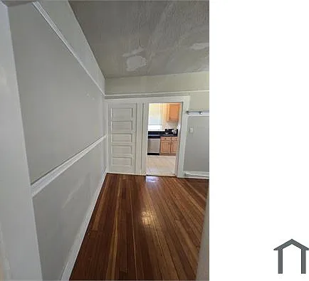 242 11th St — Photo 13