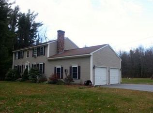 35 Geordie Ln, Hubbardston, MA 01452
