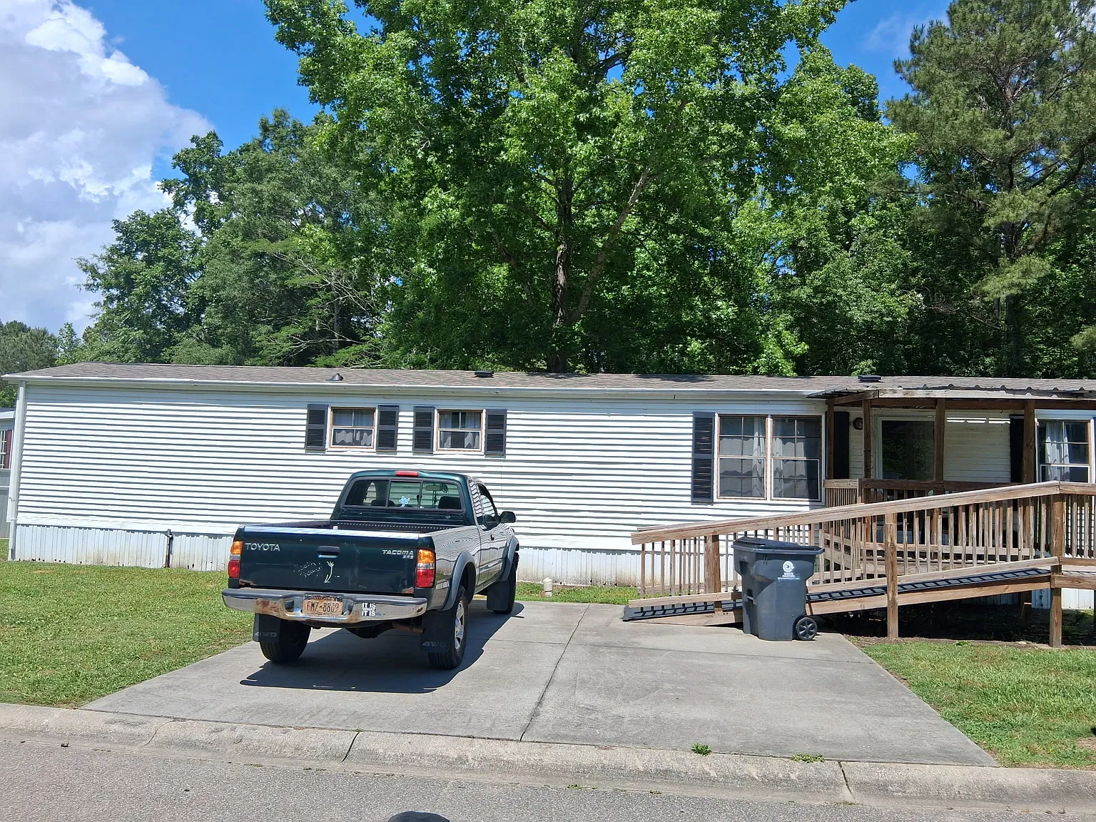 1207 Stoneybrook Drive — Photo 1