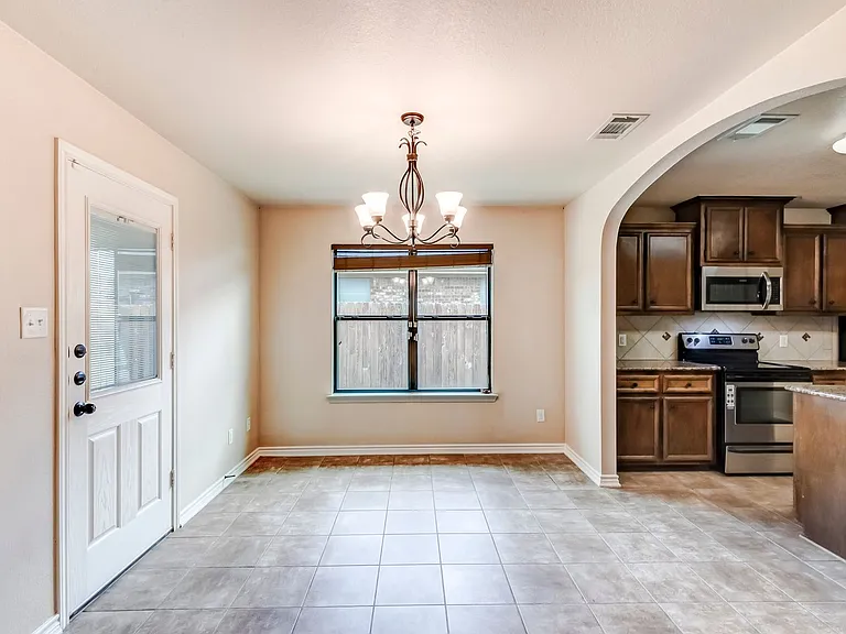 2405 Coy Dr — Photo 16