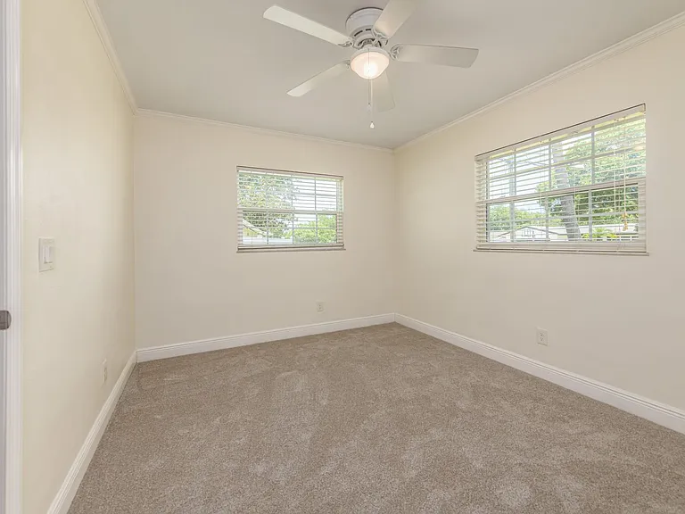 1661 Algonquin Dr — Photo 20