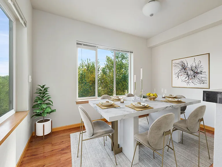 Shangri La Apartments — Photo 6