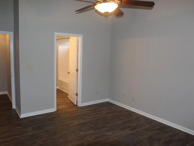 436 Skyview Ln — Photo 13