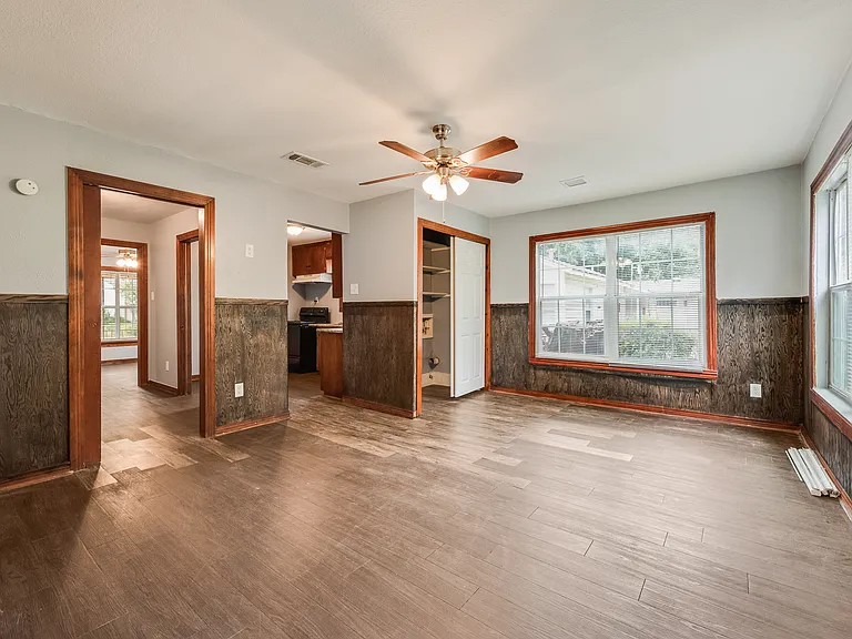 6617 Greenlee St — Photo 5