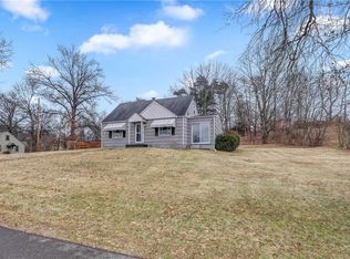 207 Maple Dr, Valencia, PA