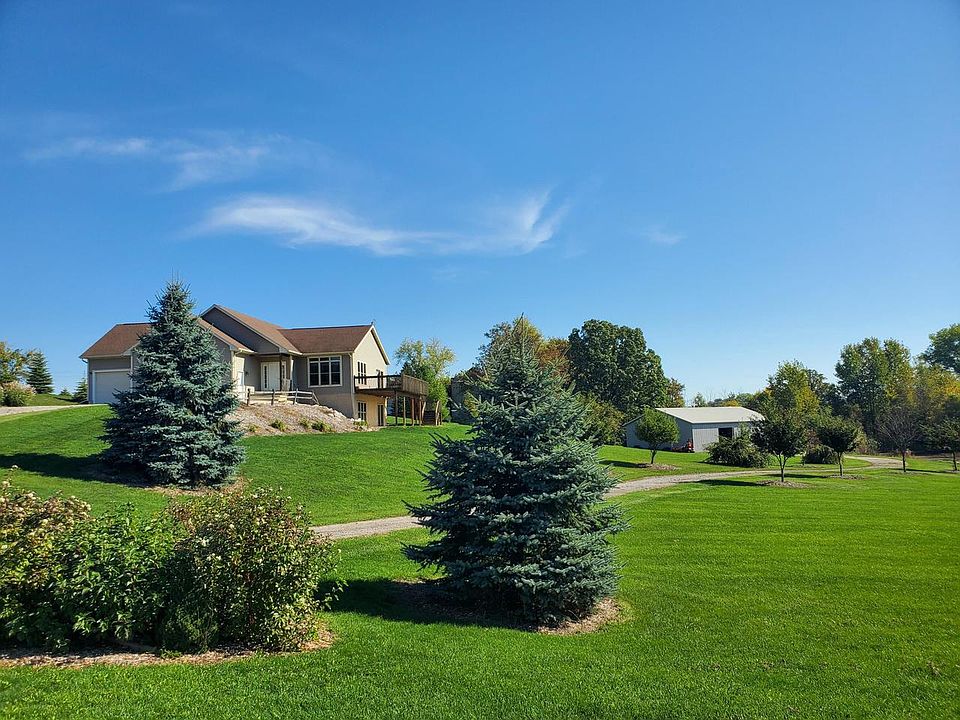 N5774 Pioneer DRIVE, Fredonia, WI 53021 MLS 1852756 Zillow