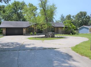 2113 W Steger Rd, Steger, IL 60475