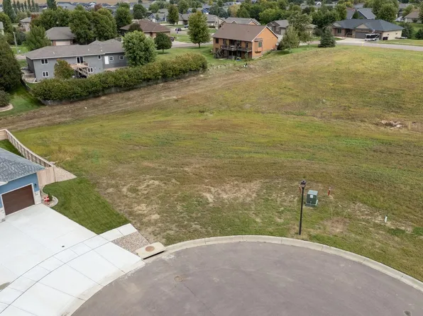 120 High Cross Cir, Crooks, SD 57020