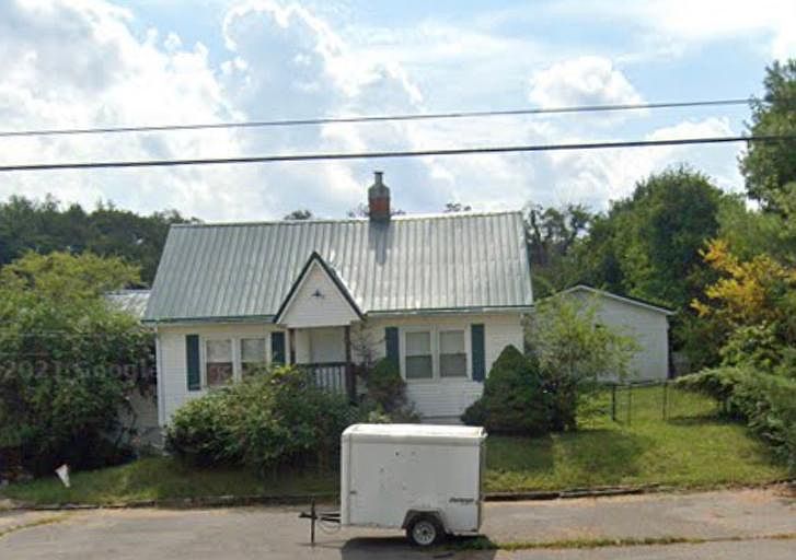 1st image of 970 Radford St #A