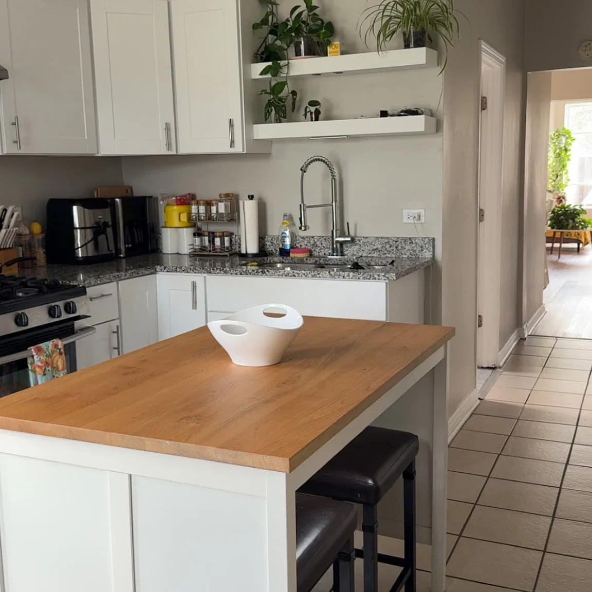 3 bed, 1200 sqft, $1,600 — Photo 3