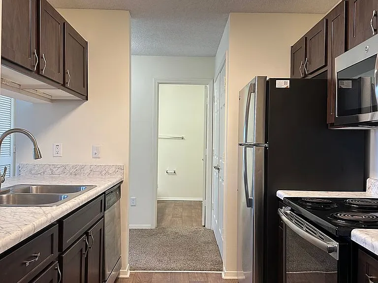 Hamilton at Turman Farms Apartments — Photo 41