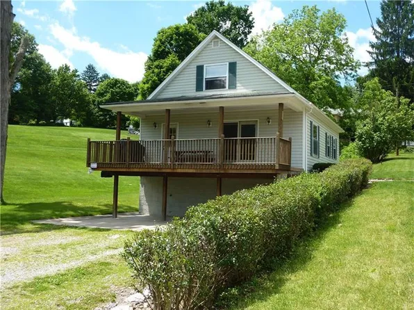 1103 Hoffman Dr, Oakdale, PA 15071