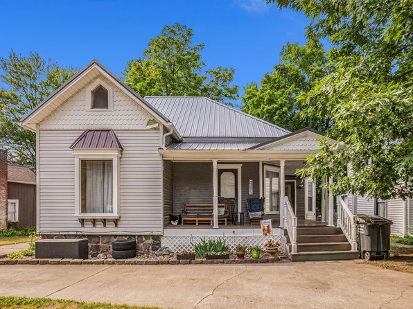 418 W Front St, Burr Oak, MI 49030