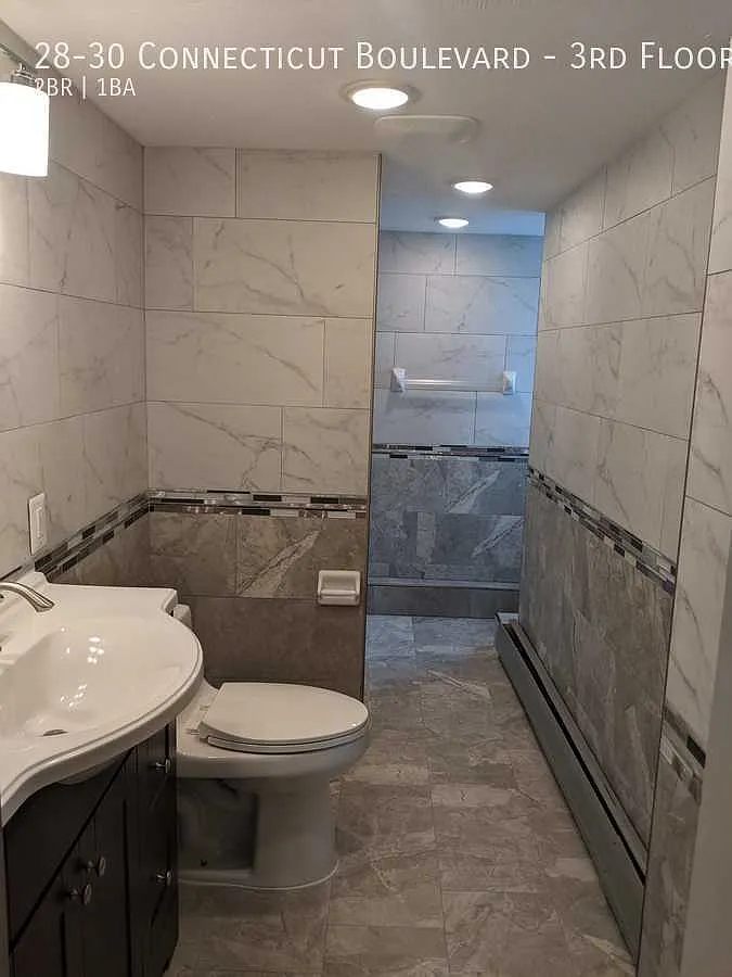 2 bed, 600 sqft, $1,900 — Photo 3