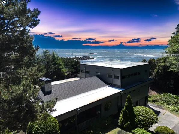 15422 Southwind Ln, Brookings, OR 97415