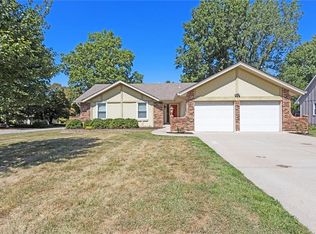 1014 SE 3rd Ter, Lees Summit, MO 64063