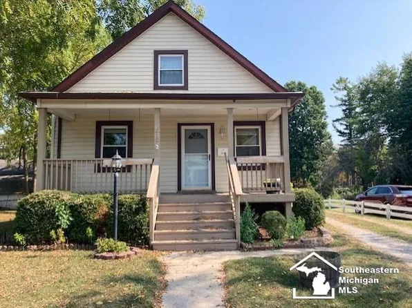 310 Lavender St, Monroe, MI 48162
