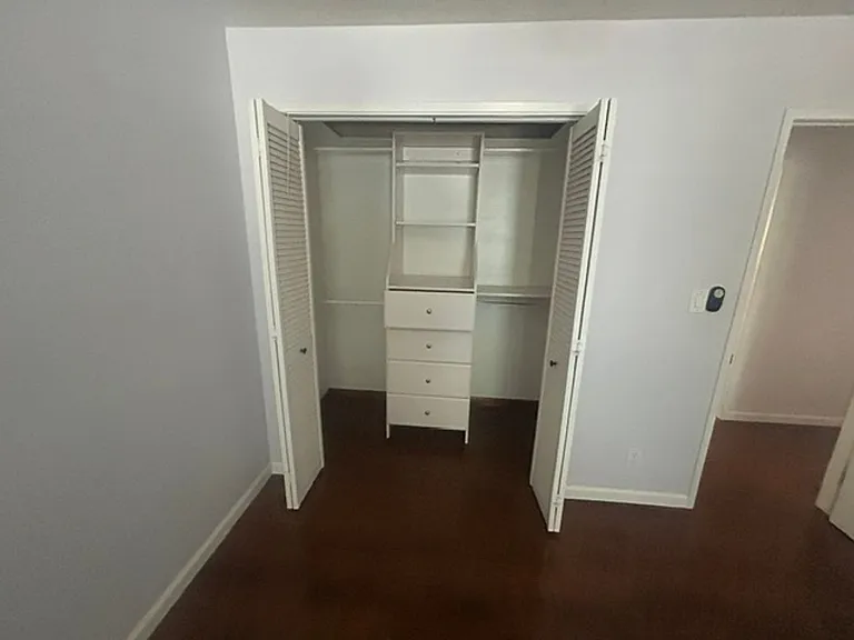 1331 W Mary Ct — Photo 16