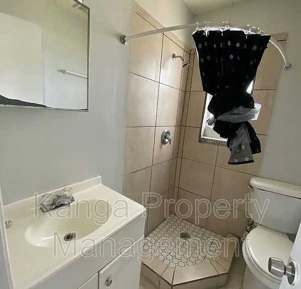 1497 W 34th St #3B — Photo 7