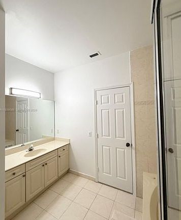 3rd image of 13424 SW 122nd Ave
