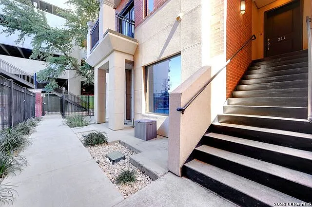 215 Center St #311 — Photo 10