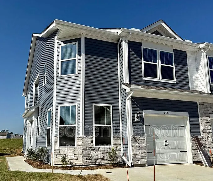 216 Valley Breeze Rd — Photo 2