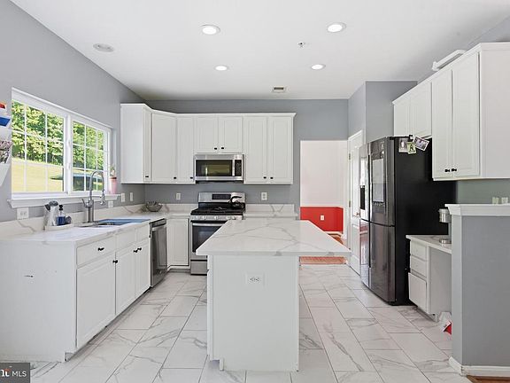 5th image of 12419 Dorsey Ln