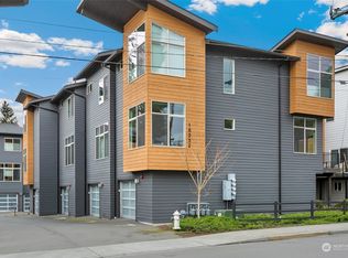 18252 73rd Ave NE UNIT 104, Kenmore, WA 98028