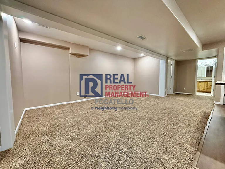 13355 N Dekay Rd — Photo 11