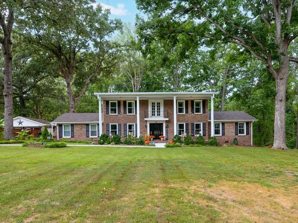 1311 Academy Rd, Portland, TN 37148