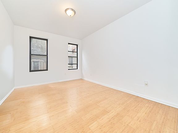 4th image of 2321 1st Ave APT 1