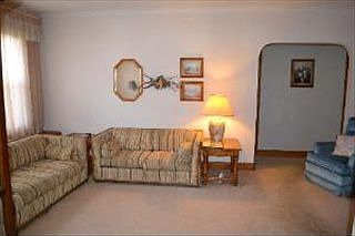 4th image of 9426 S Clifton Park Ave