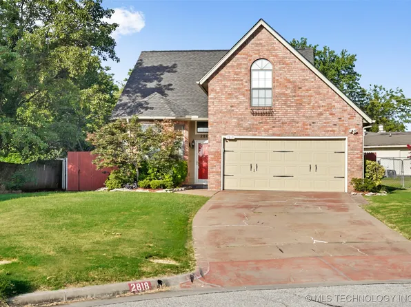 2818 W 62nd St, Tulsa, OK 74132