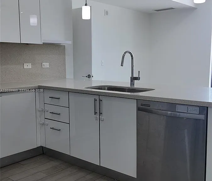 999 SW 1st Ave #2202 — Photo 8