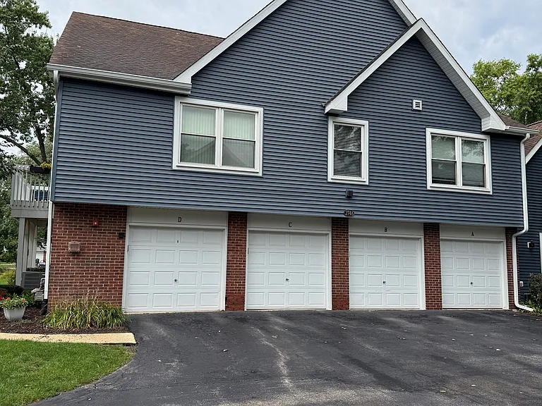 2748 Weeping Willow Dr — Photo 2