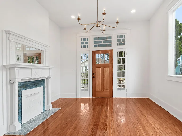 2502 Peniston St — Photo 5