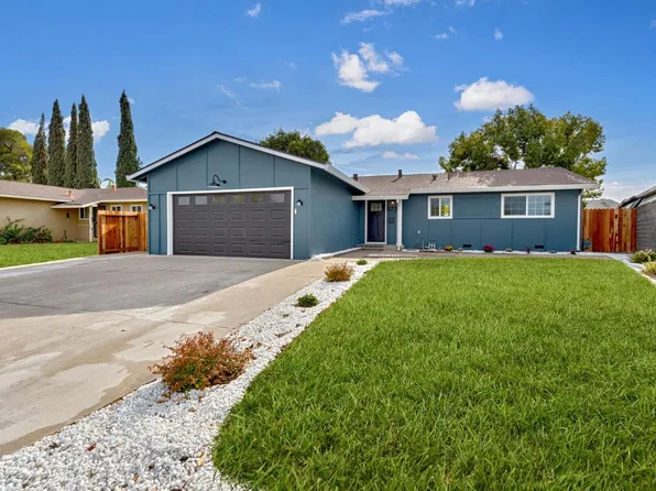 8734 Crucero Dr, Elk Grove, CA 95624