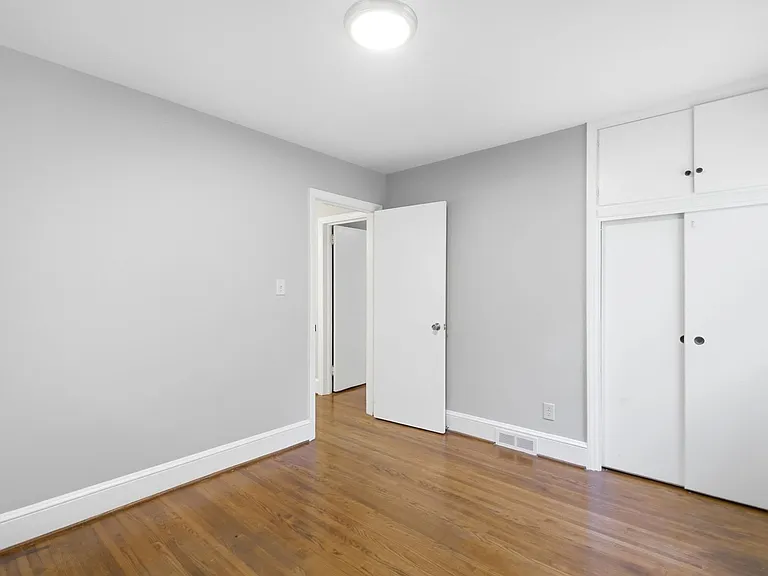 1230 Roanoke Ave — Photo 32