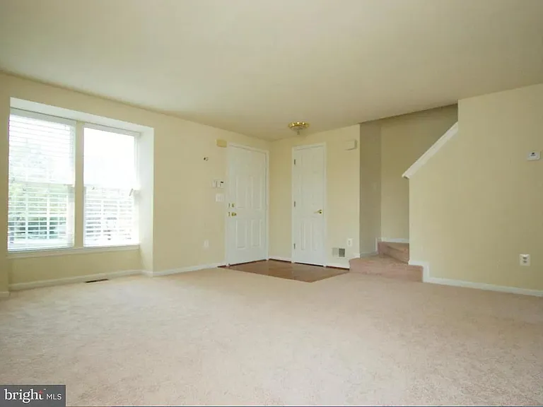 3351 Canton Ct — Photo 3