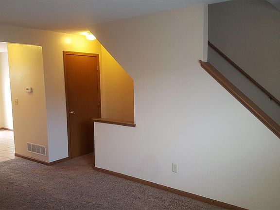 3rd image of 8683 Heatley Dr