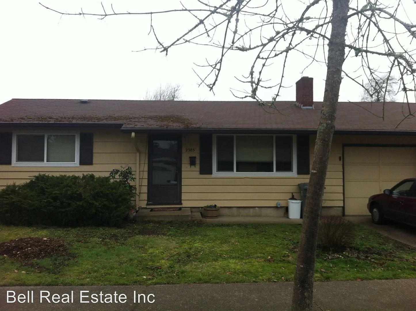 2385 Van Buren St photo 1